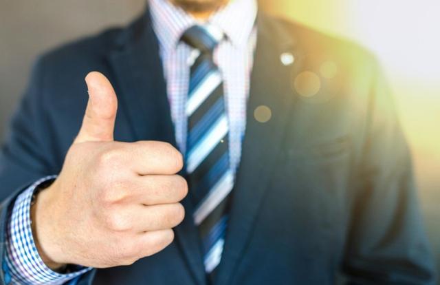 Man giving thumbs up
